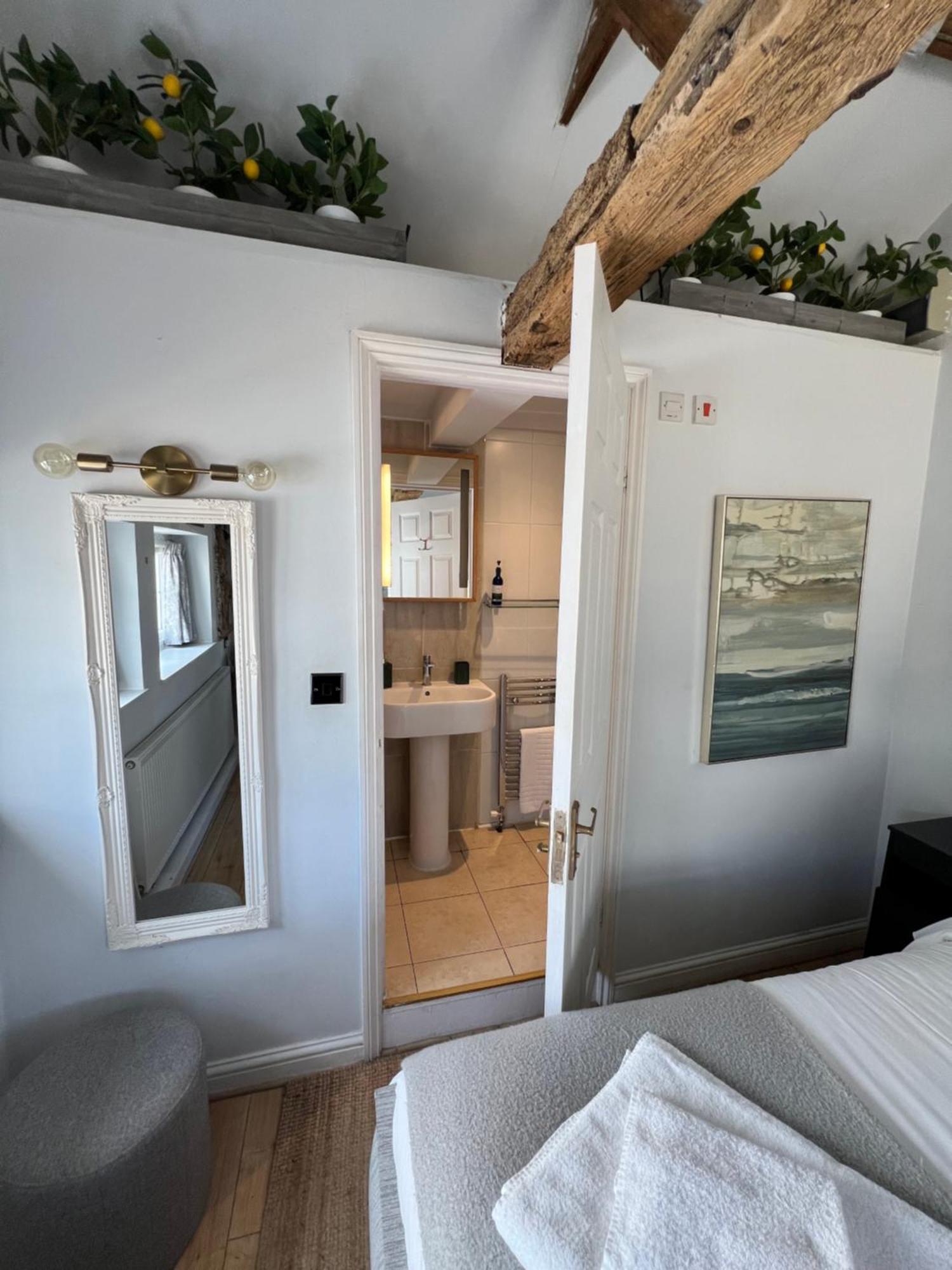 Pear & Olive Cottage Hildersham Eksteriør bilde